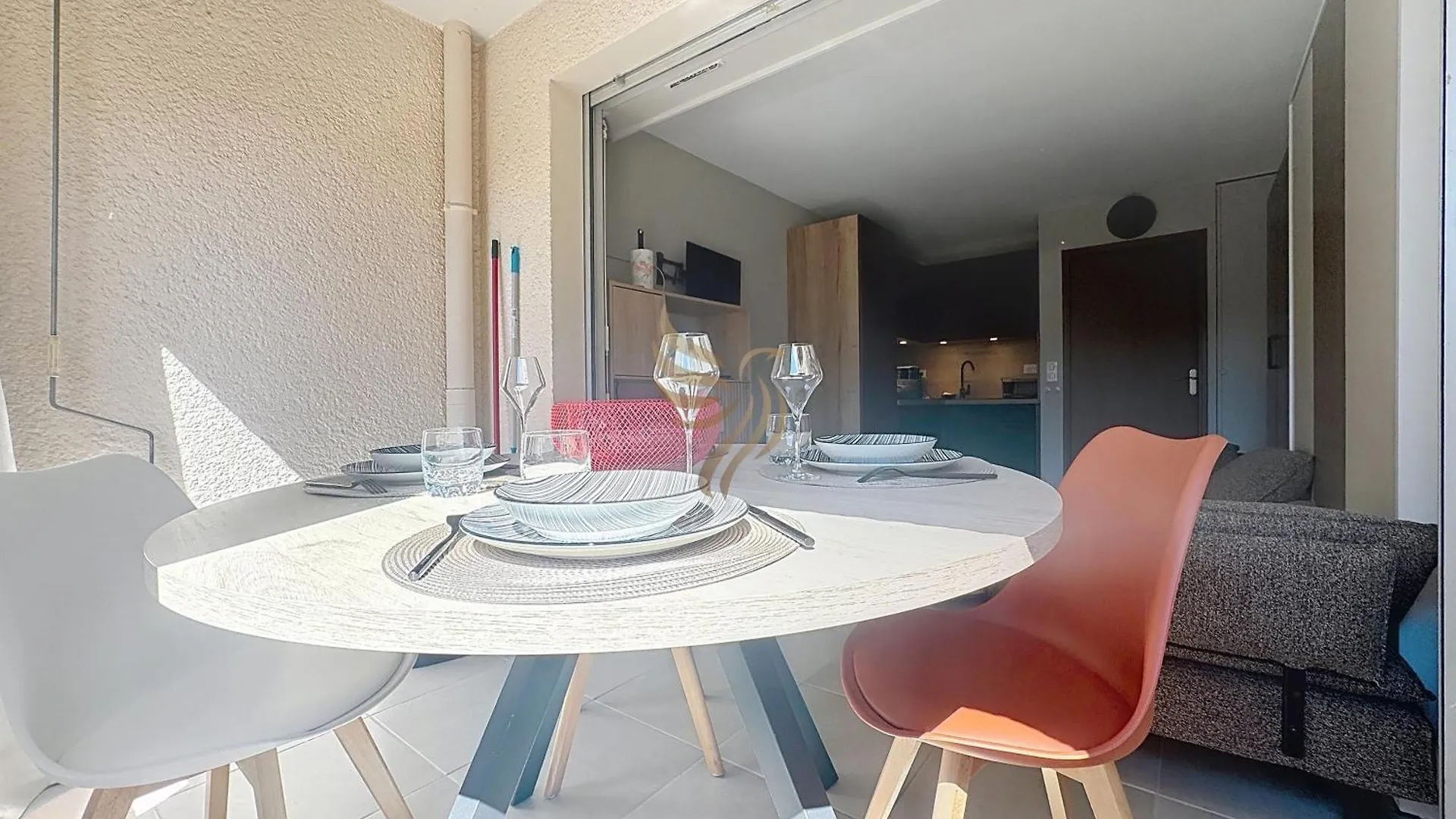 Apartment Studio Coco'B - Frejus Plage - 4 Pers - Parking - 7Min A Pied De La Plage - Clim - Wifi - Capitalchic Service Frejus