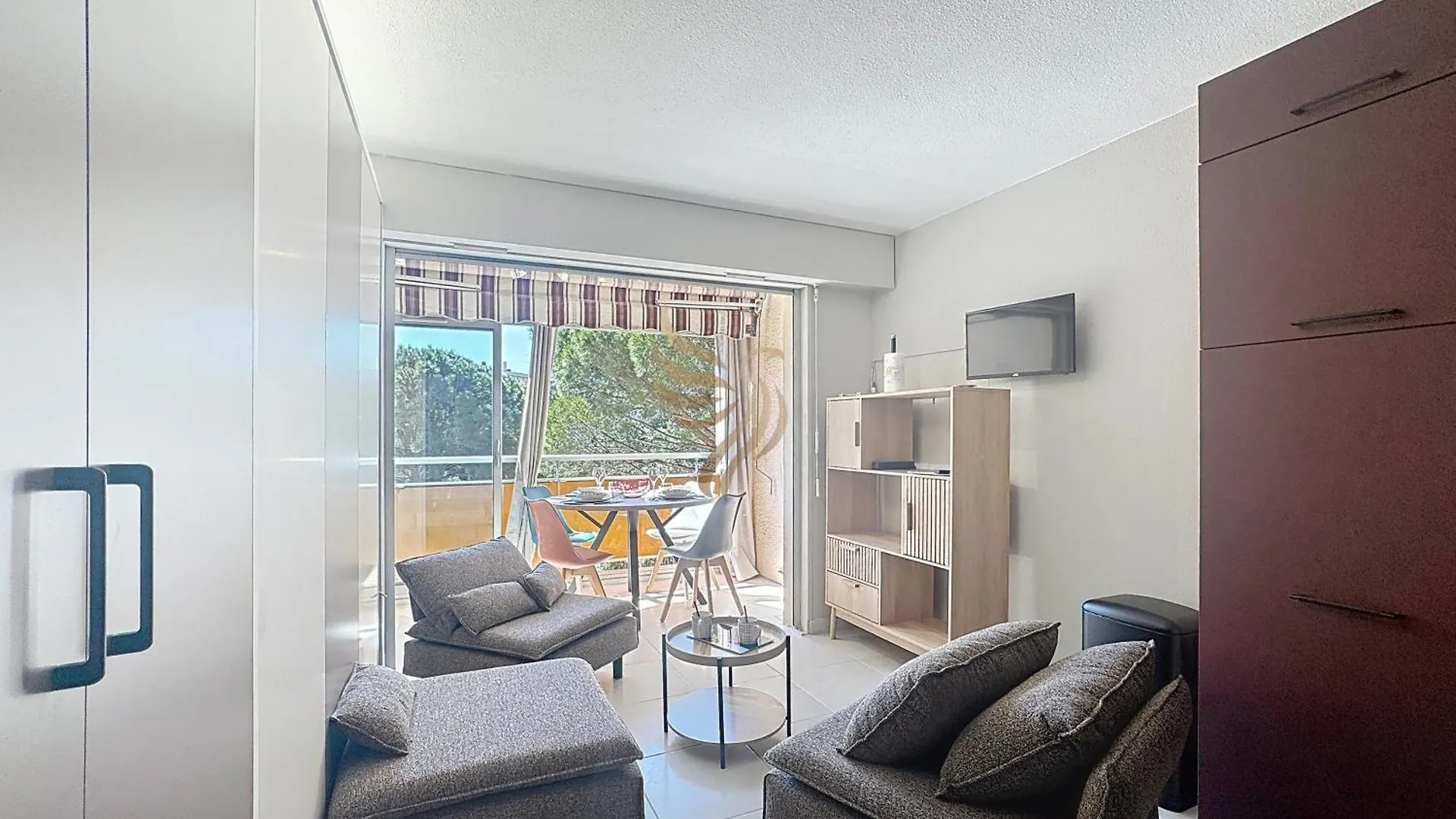 Studio Coco'B - Frejus Plage - 4 Pers - Parking - 7Min A Pied De La Plage - Clim - Wifi - Capitalchic Service Frejus France