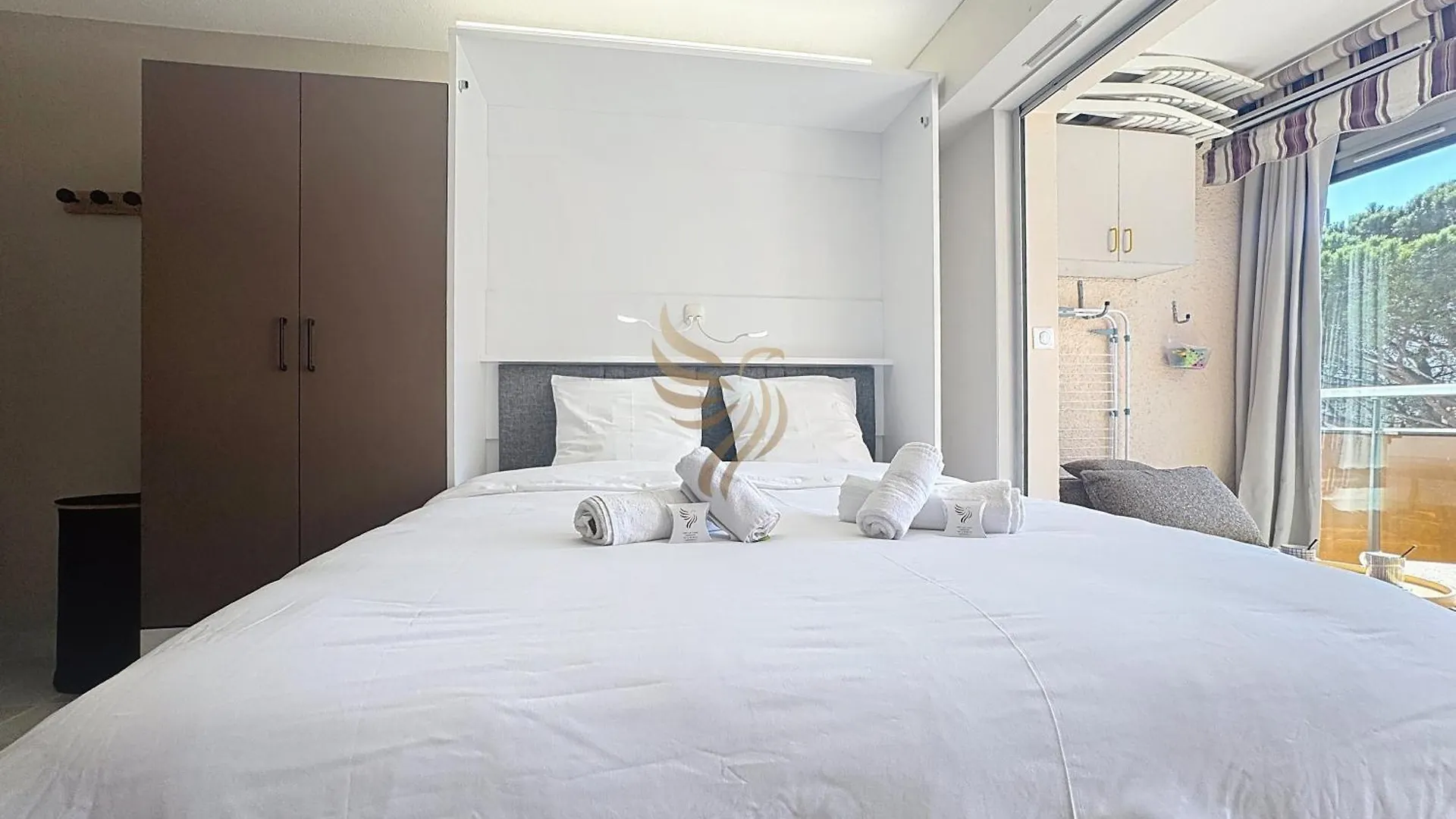 Studio Coco'B - Frejus Plage - 4 Pers - Parking - 7Min A Pied De La Plage - Clim - Wifi - Capitalchic Service Frejus