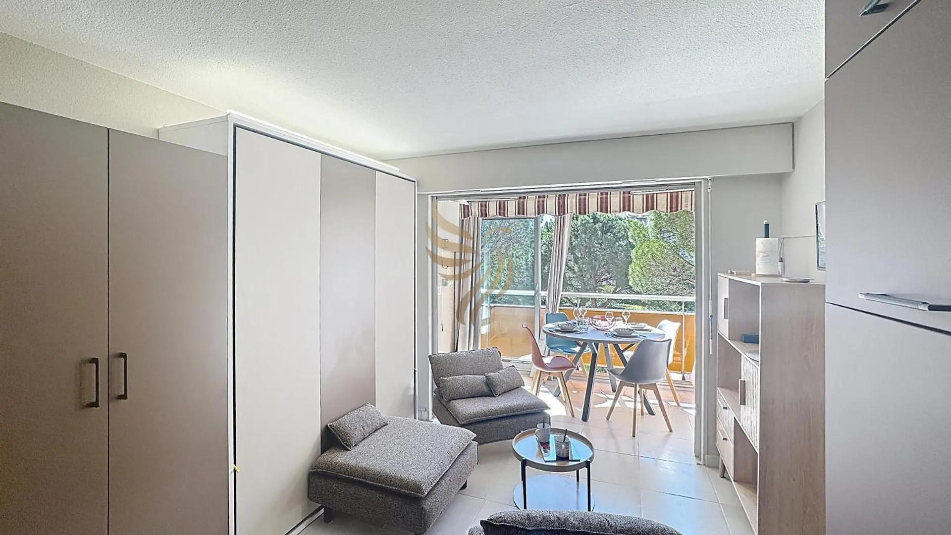 Apartment Studio Coco'B - Frejus Plage - 4 Pers - Parking - 7Min A Pied De La Plage - Clim - Wifi - Capitalchic Service Frejus France