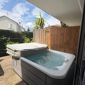 3* Hotel Hotel Sable Et Soleil - Port, Plage & Options Jacuzzi Prive